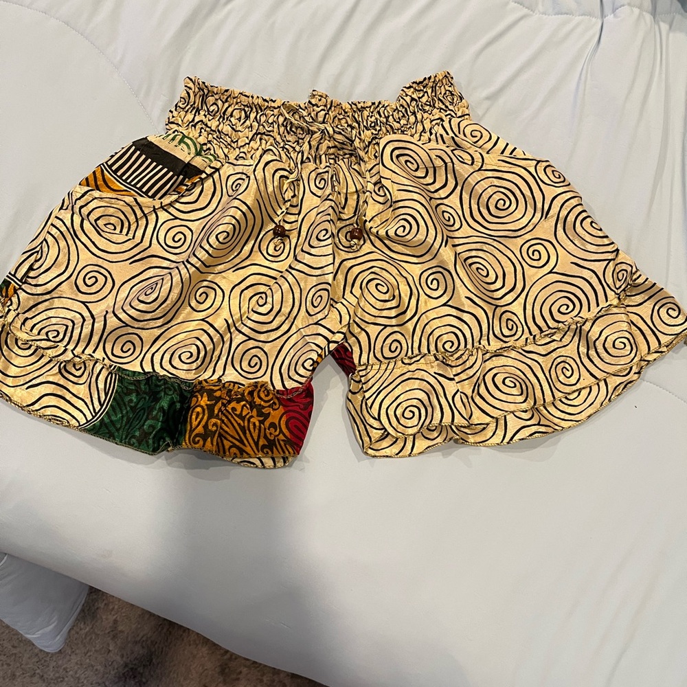 Women’s Patterned Shorts - Multicolor